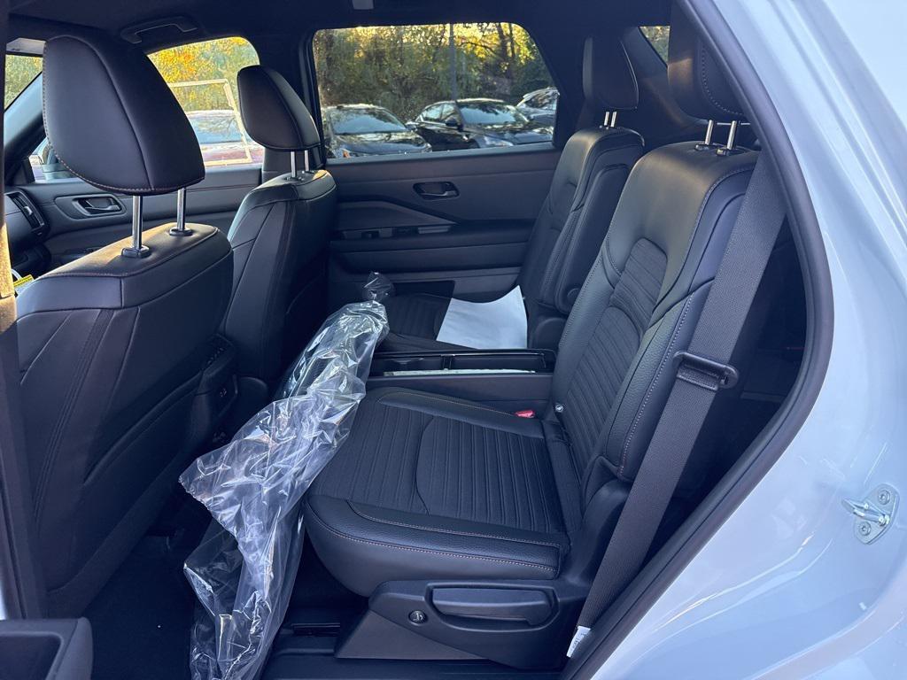 new 2025 Nissan Pathfinder car, priced at $41,610
