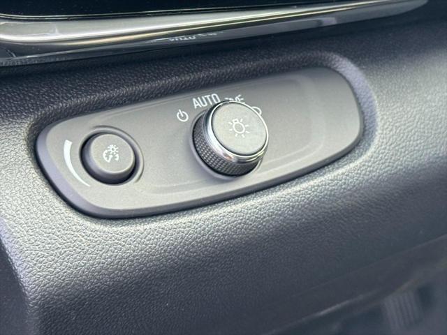 new 2025 Buick Envista car, priced at $26,815