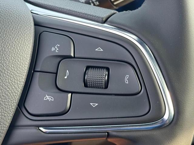 new 2025 Buick Envista car, priced at $26,815