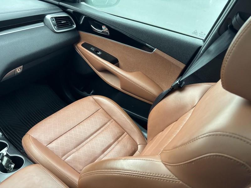 used 2019 Kia Sorento car, priced at $24,900