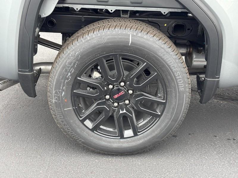 new 2025 GMC Sierra 1500 car, priced at $41,740