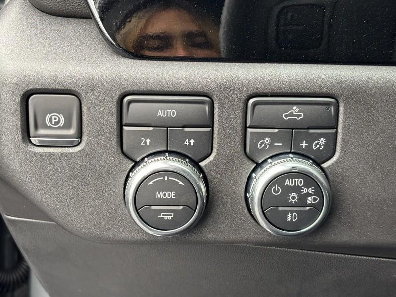 new 2025 GMC Sierra 1500 car, priced at $41,740