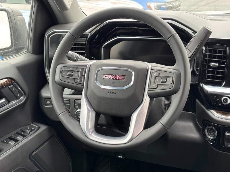 new 2025 GMC Sierra 1500 car, priced at $41,740