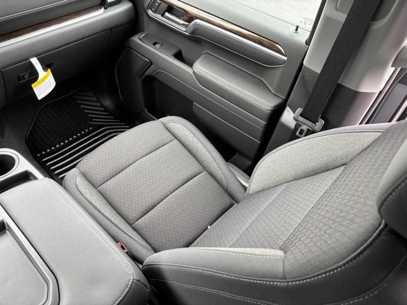 new 2025 GMC Sierra 1500 car, priced at $41,740