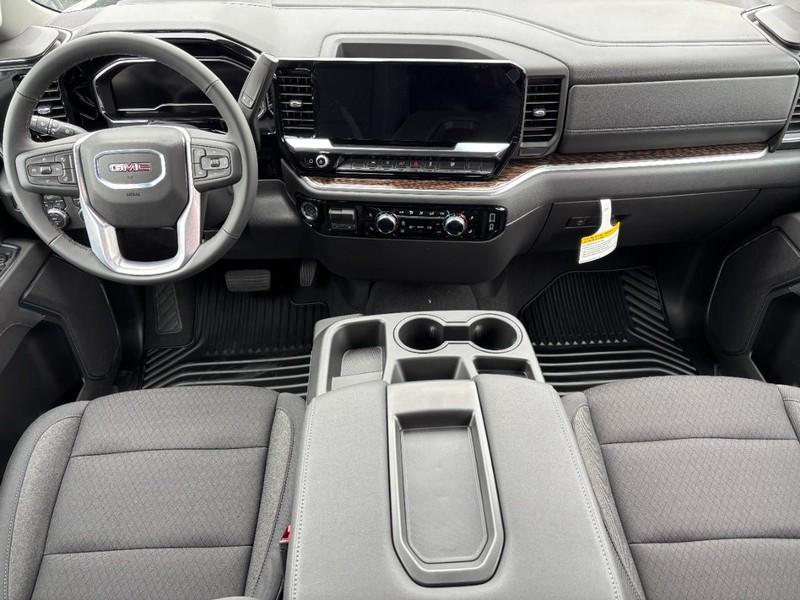 new 2025 GMC Sierra 1500 car, priced at $41,740
