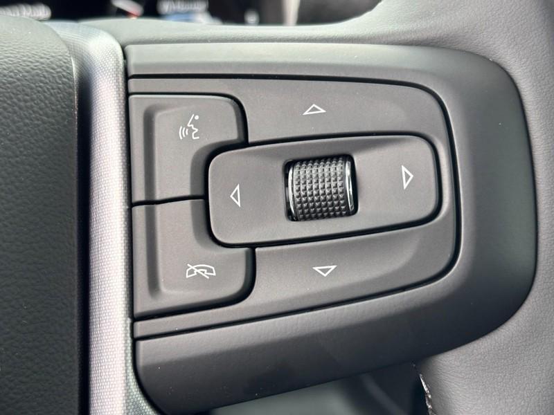 new 2025 GMC Sierra 1500 car, priced at $41,740