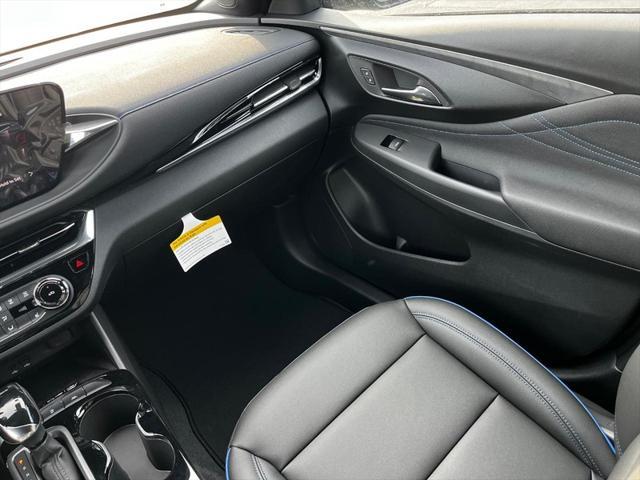 new 2025 Buick Envista car, priced at $28,354