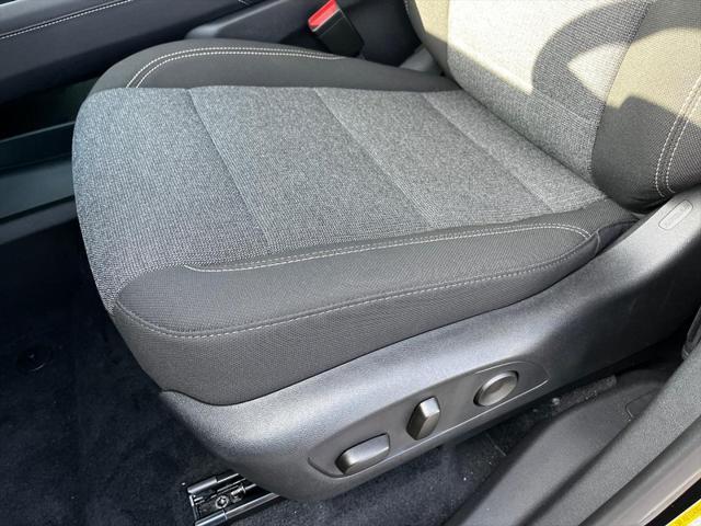new 2025 GMC Acadia car, priced at $46,866