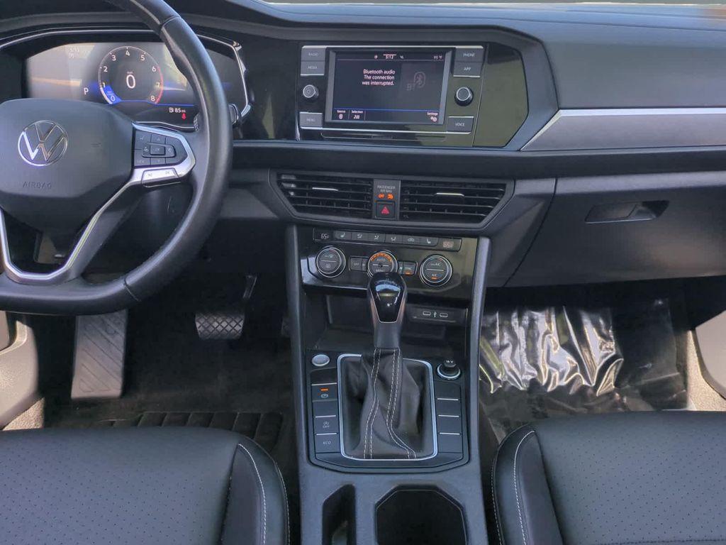 used 2024 Volkswagen Jetta car