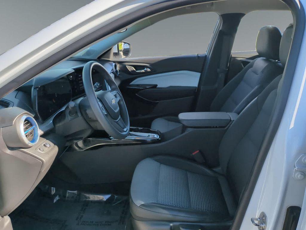 used 2024 Chevrolet Trax car