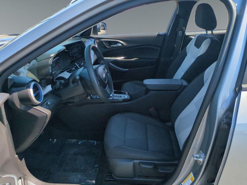 used 2024 Chevrolet Trax car