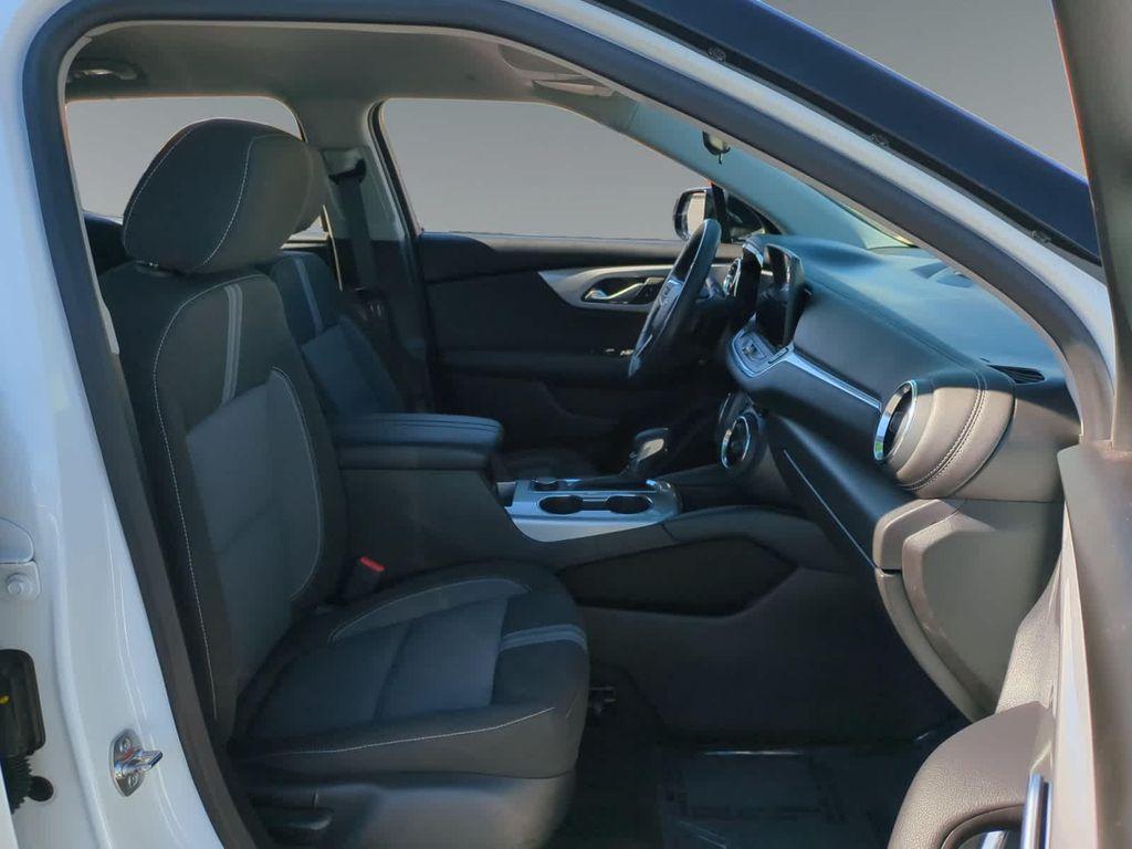 used 2025 Chevrolet Blazer car