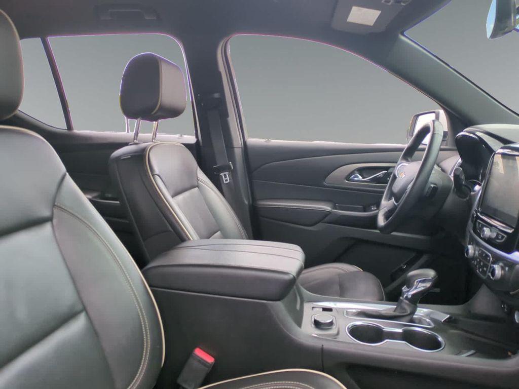 used 2023 Chevrolet Traverse car