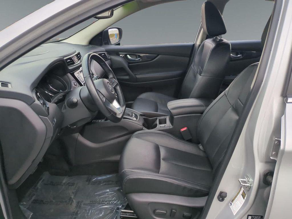 used 2022 Nissan Rogue Sport car