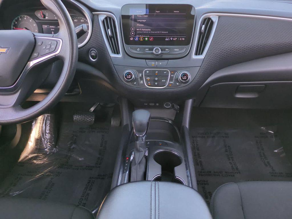 used 2024 Chevrolet Malibu car