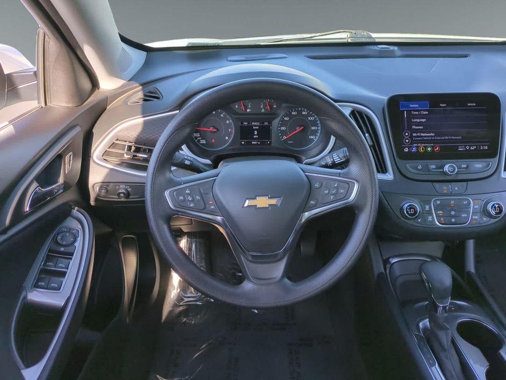 used 2024 Chevrolet Malibu car