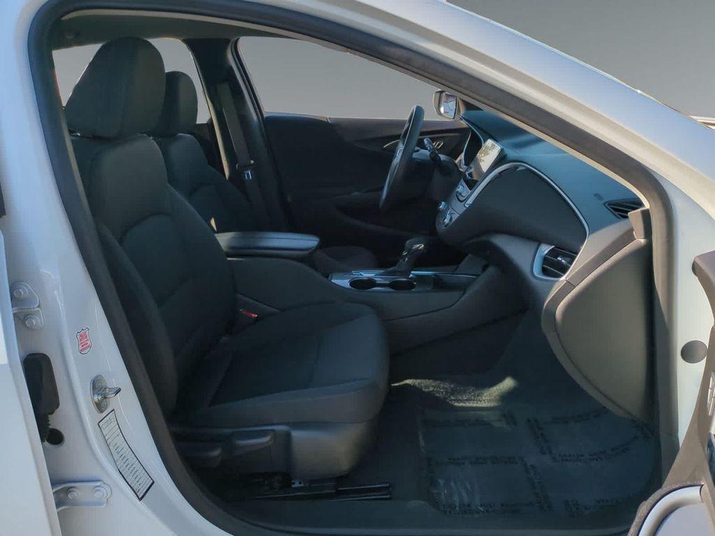 used 2024 Chevrolet Malibu car