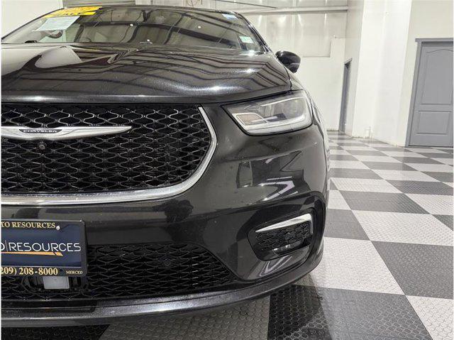 used 2022 Chrysler Pacifica Hybrid car, priced at $20,699
