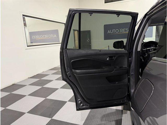 used 2017 Honda Pilot car, priced at $22,699
