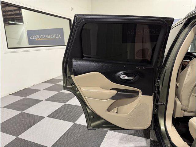used 2019 Jeep Cherokee car, priced at $15,299