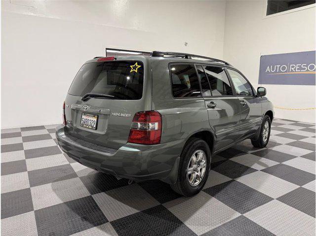 used 2006 Toyota Highlander car, priced at $5,649