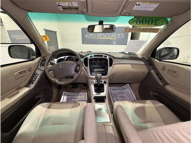 used 2006 Toyota Highlander car, priced at $5,649