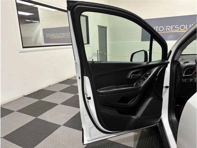 used 2022 Chevrolet Trax car, priced at $12,889