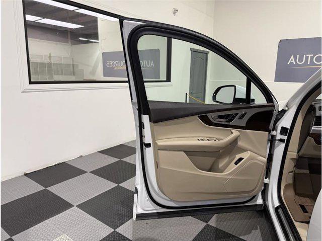 used 2019 Audi Q7 car, priced at $21,999