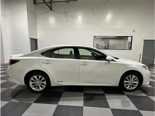 used 2014 Lexus ES 300h car, priced at $15,555