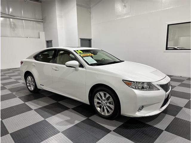 used 2014 Lexus ES 300h car, priced at $15,555