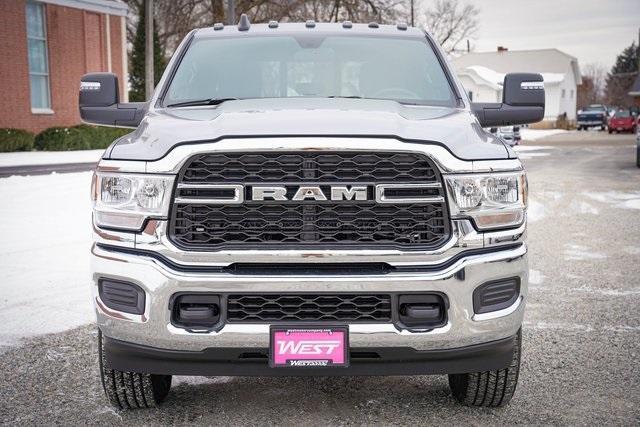 new 2024 Ram 3500 car, priced at $62,627