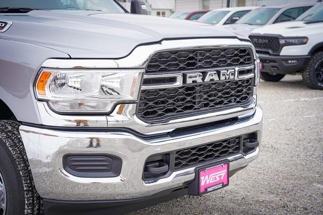 new 2024 Ram 3500 car, priced at $62,627