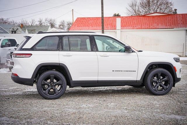 new 2025 Jeep Grand Cherokee car, priced at $47,229