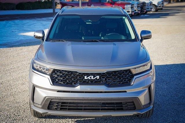 used 2022 Kia Sorento Hybrid car, priced at $25,900