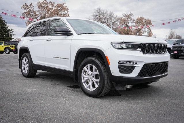 used 2022 Jeep Grand Cherokee car, priced at $36,894