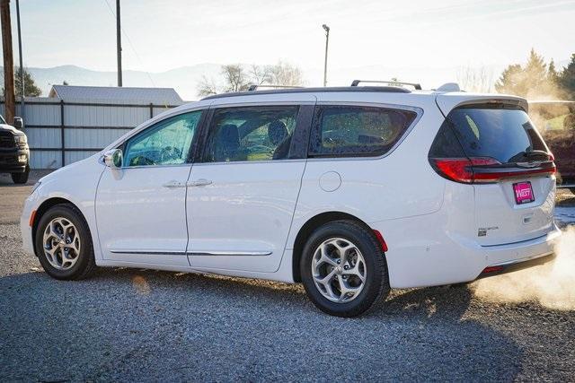 used 2022 Chrysler Pacifica car, priced at $27,495