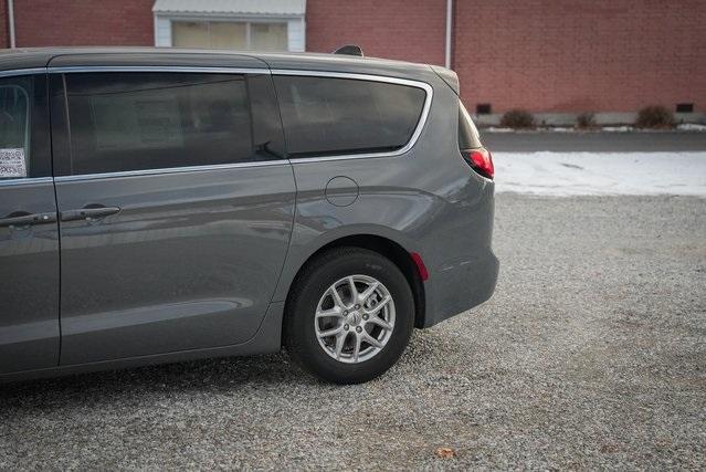 new 2024 Chrysler Pacifica car, priced at $42,873