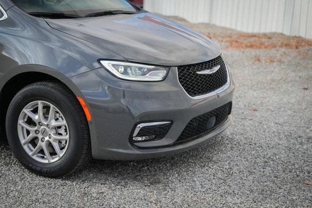 new 2024 Chrysler Pacifica car, priced at $42,873