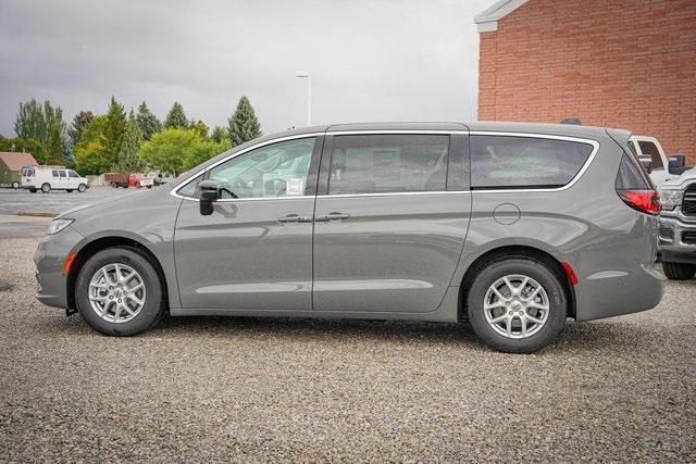 new 2024 Chrysler Pacifica car, priced at $45,190