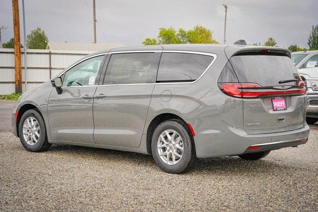 new 2024 Chrysler Pacifica car, priced at $45,190