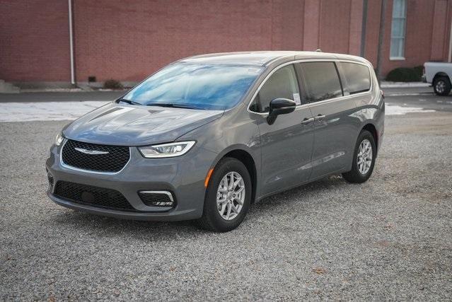 new 2024 Chrysler Pacifica car, priced at $42,873