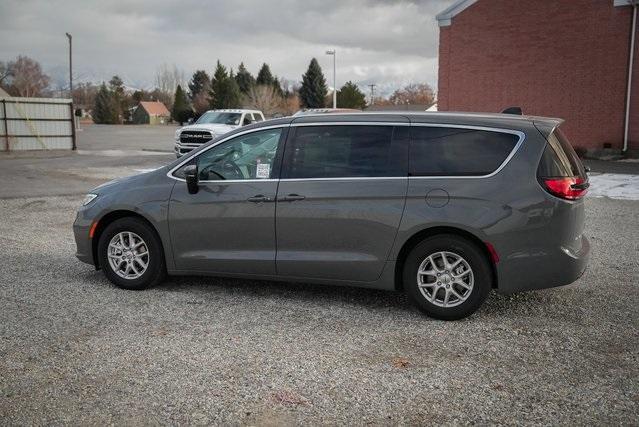 new 2024 Chrysler Pacifica car, priced at $42,873