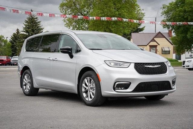 new 2024 Chrysler Pacifica car, priced at $50,963