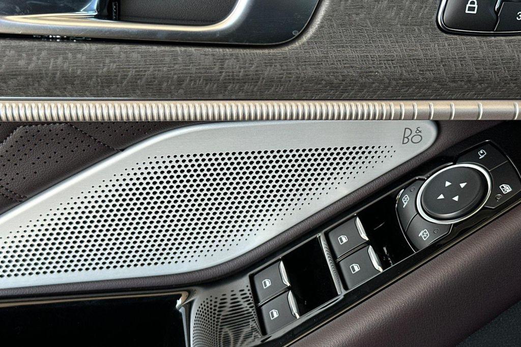 new 2025 Ford Explorer car, priced at $57,243