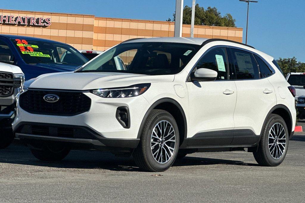 new 2025 Ford Escape PHEV car, priced at $33,152