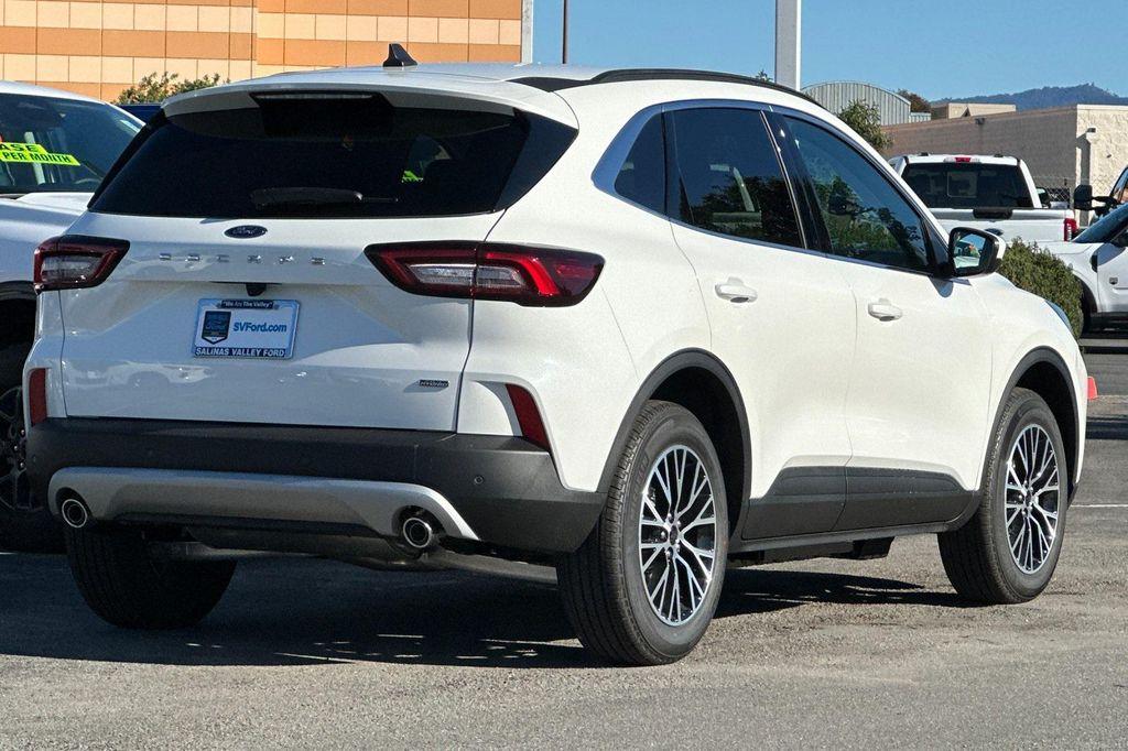 new 2025 Ford Escape PHEV car, priced at $33,152