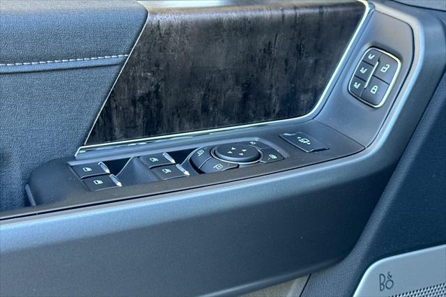 new 2025 Ford F-250 car, priced at $79,930