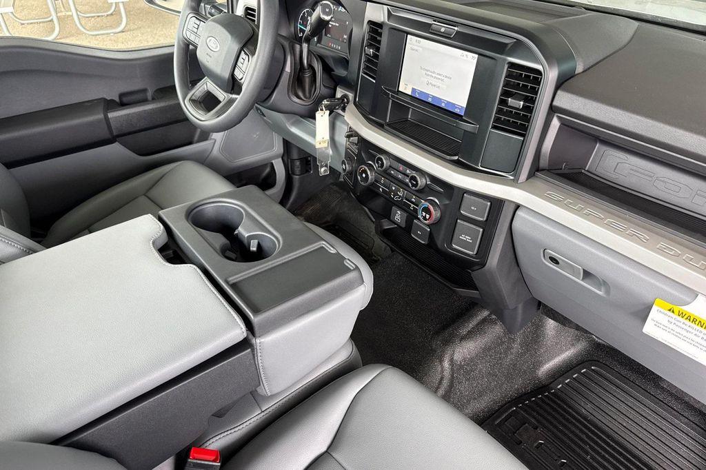 new 2025 Ford F-350 car, priced at $62,466