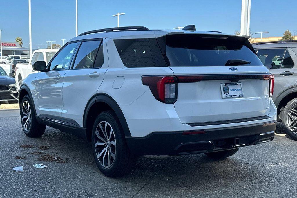 new 2025 Ford Explorer car, priced at $44,962