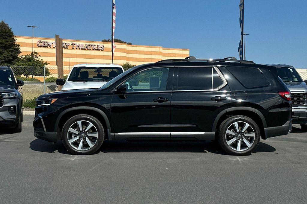 used 2024 Honda Pilot car, priced at $45,995